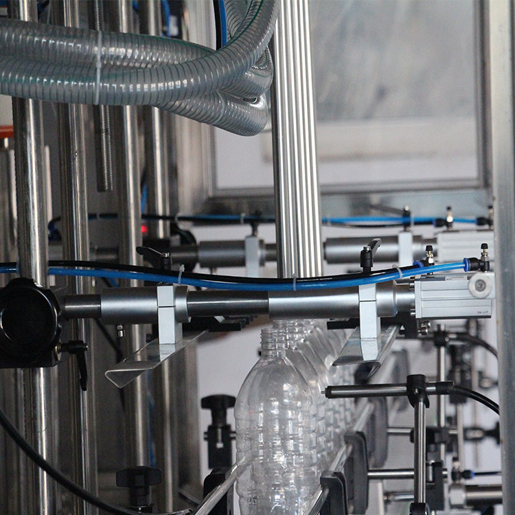 stroj na plnenie oleja 